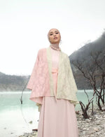 Holy Peony Daphnee Outer